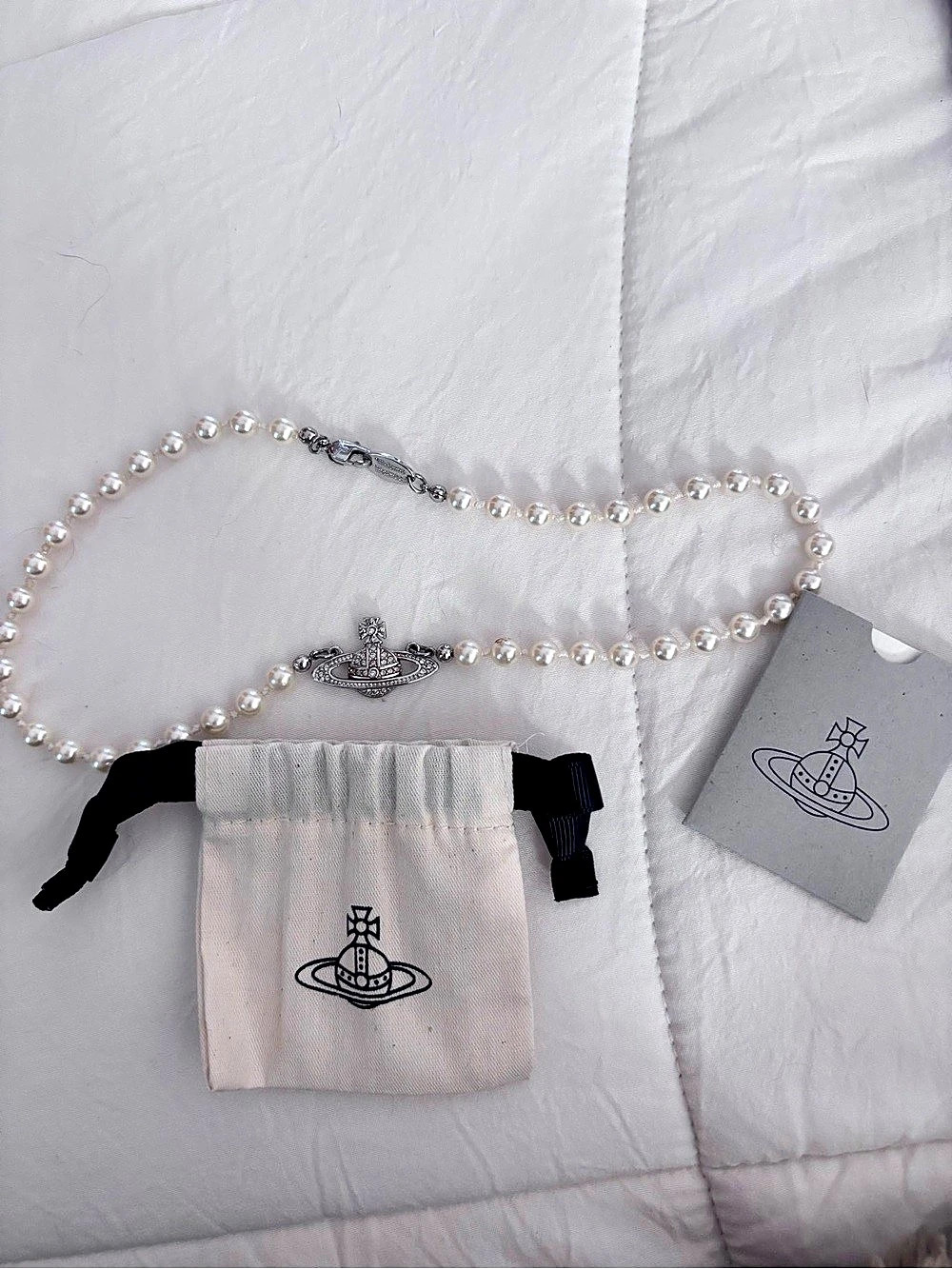 Vivienne Westwood Mini Bas Relief Pearl Choker Pearl Choker Like New